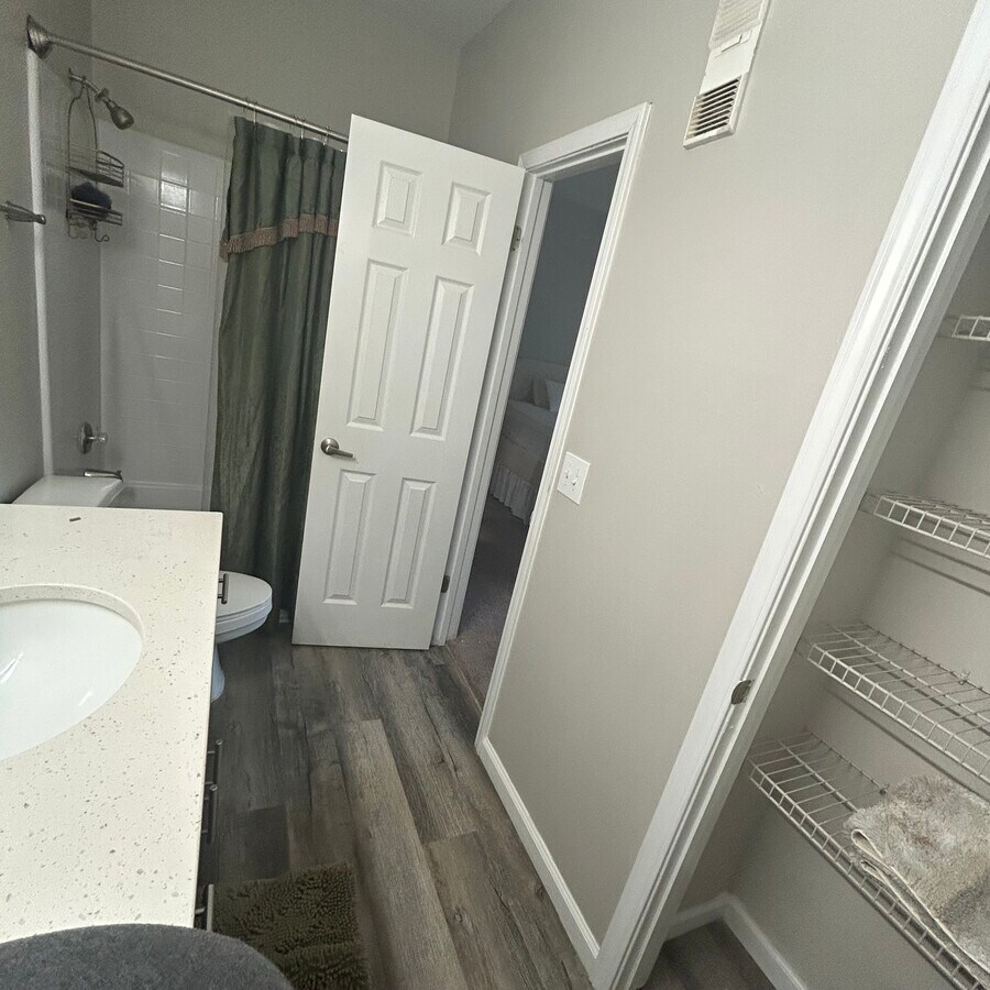 Photo - 7510 Waterford Square Dr Unit Room B