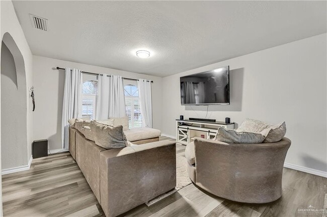 Photo - 26 N 22nd St