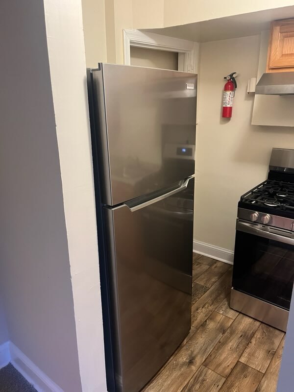 Photo - 3426 Baker St NE