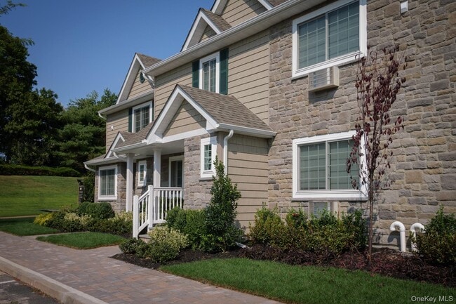 Building Photo - 285 Victorian Ct Unit 285