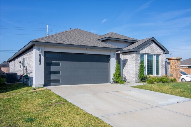 Photo - 7226 Telford Holw Trl