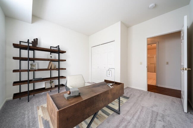 Fox Ridge and Lakeview Park Apartments