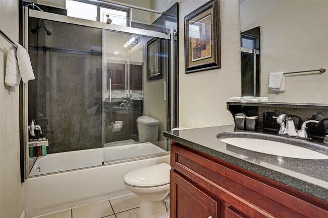 Building Photo - 6468 Corporate Dr Unit 1008
