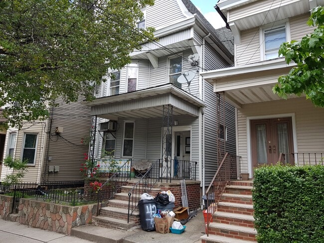 Photo - 42 49th St Unit 3