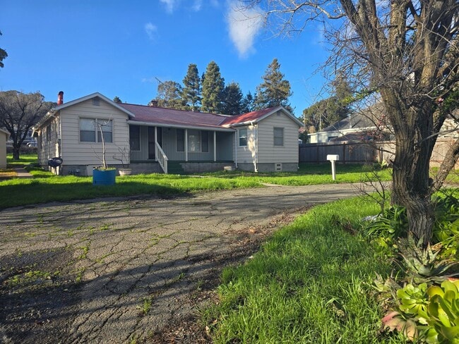 Photo - Remodeled single story home in El Sobrante, CA ...