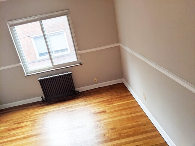 Ludlow 956 - 8 Lr - Ludlow 956