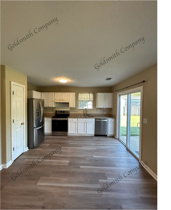 Photo - 105 Willow Bend Dr