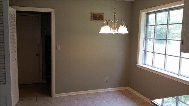 Photo - 41 W Viking Dr