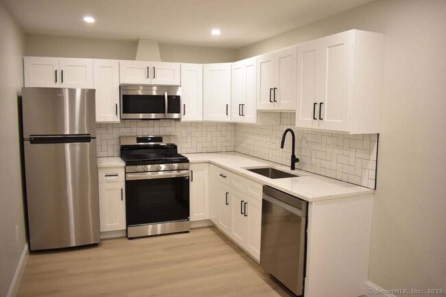 Building Photo - 54 Dixwell Ave Unit 1 Rental