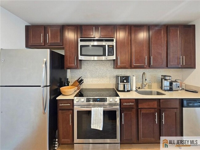 Photo - 110 Somerset St Unit 2209