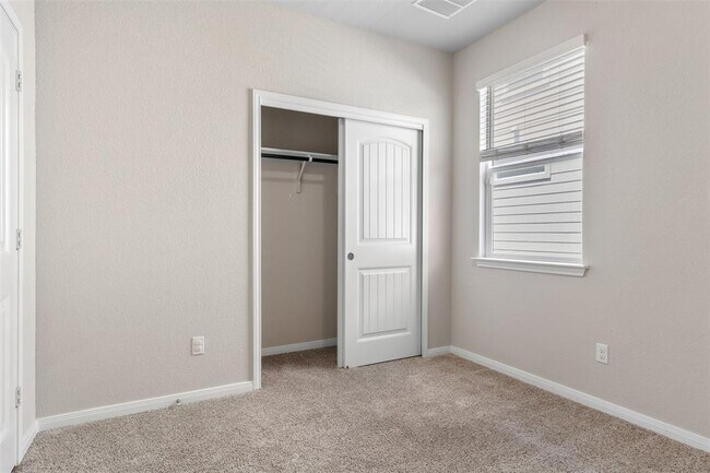 Photo - 116 Fair Anne Dr