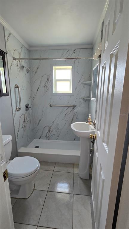 Photo - 38236 Fir Ave