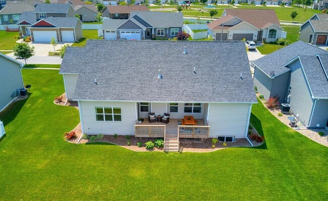 Photo - 2735 Danbury Rd