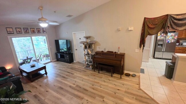 Building Photo - 9536 Armelle Way Unit 16