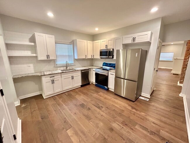 Building Photo - 211 Hawkes Ave Rental