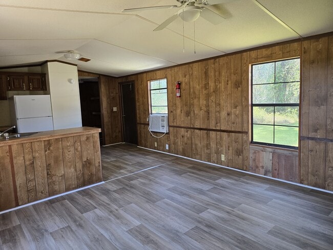 Photo - 472 Ruben Wells Rd