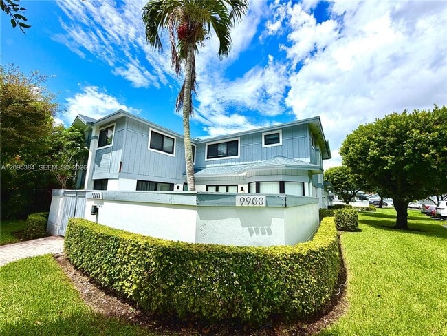 Building Photo - 9900 NW 52nd Ter