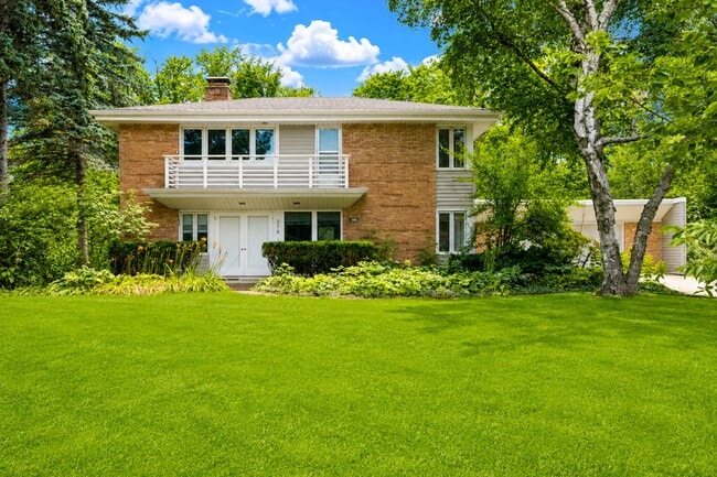 Photo - 214 E Spooner Rd