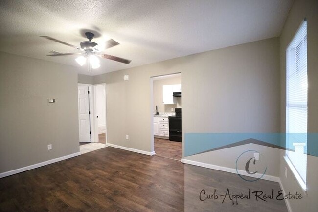 Photo - Recently renovated 1 bed, 1 bath apt - washer, dryer and utilities included!! HUD accepted!