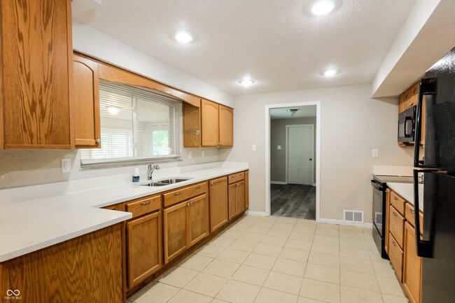 Photo - 1065 Hornaday Rd