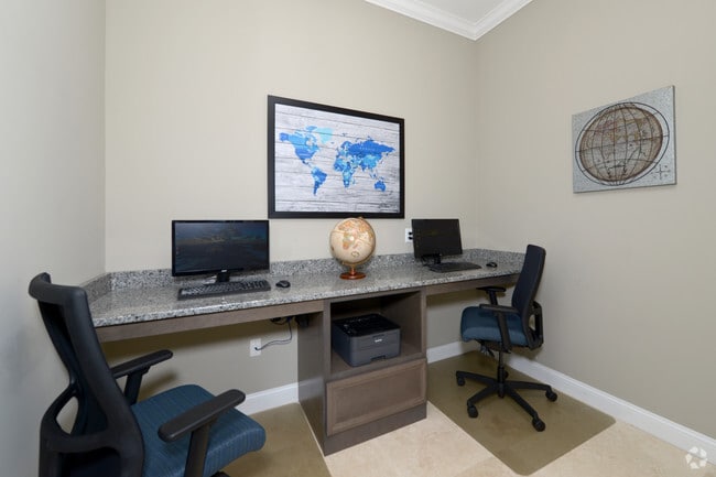 24-Hour Business Center - Bayside Country Club