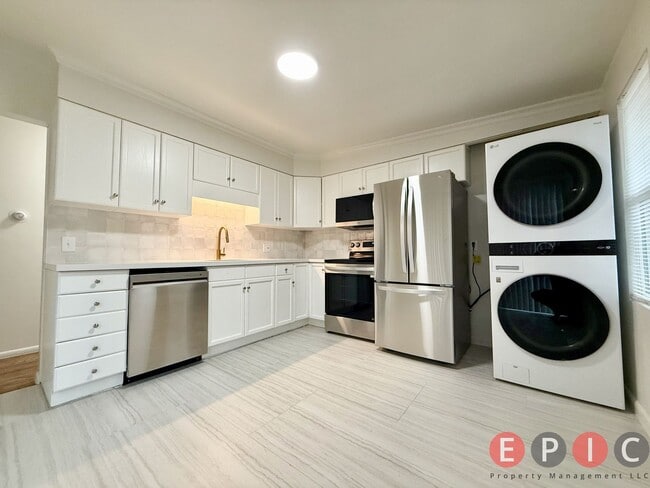 Photo - 4608 Russell St Unit 4608