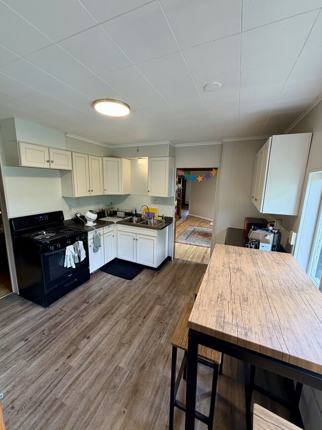 1279 Vestal Ave Unit 1279 Vestal Apt 2