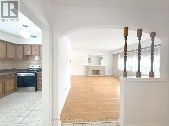 Photo - 214 Dixon Rd