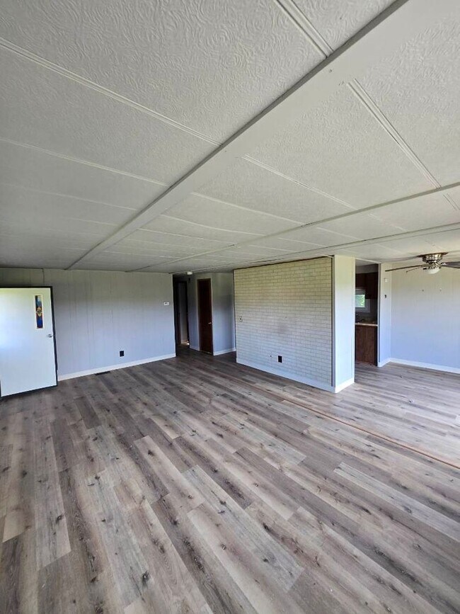 Photo - 2 Bed 2 Bath Home For Rent in Middletown, MO!
