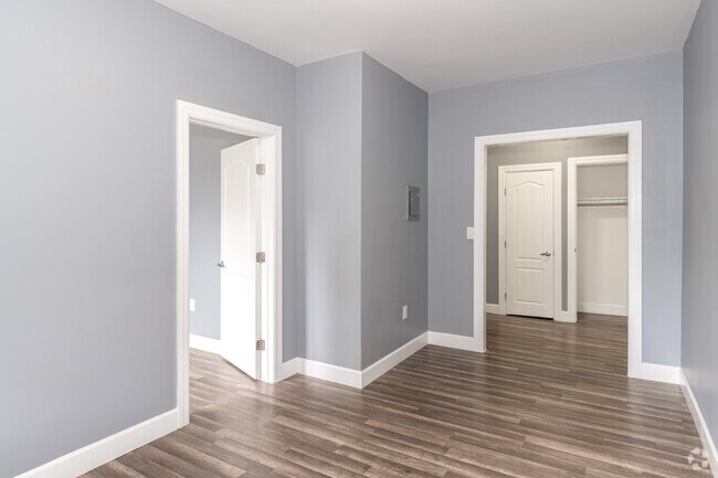 1BD, 1BA - Bayonne Apartments