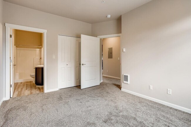 Photo - Hazel Hollow Unidad 145-308