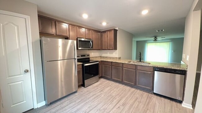 Photo - 13 Poinfield Pl