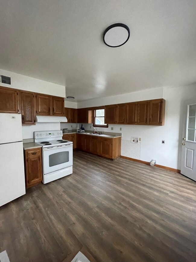 Photo - 677 Owsley St