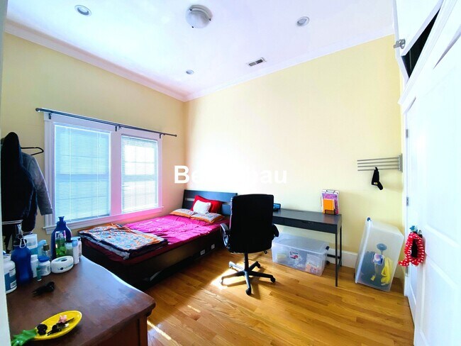 Photo - 156 Magazine St Unidad 34B