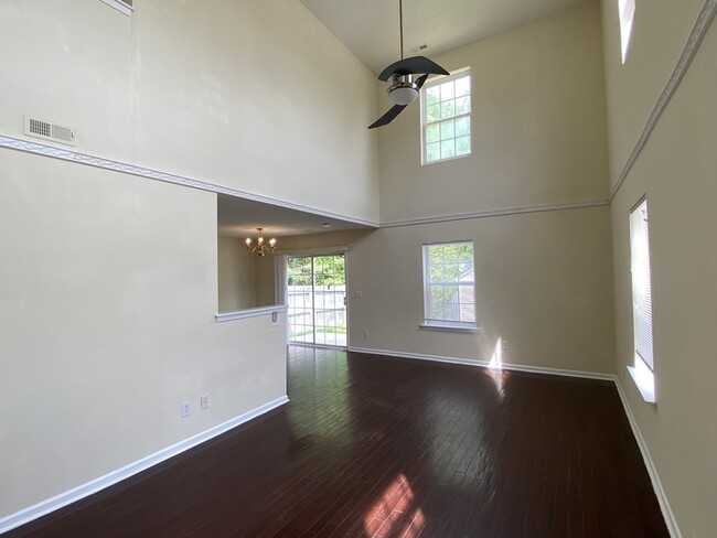 Photo - 5815 Ricker Rd