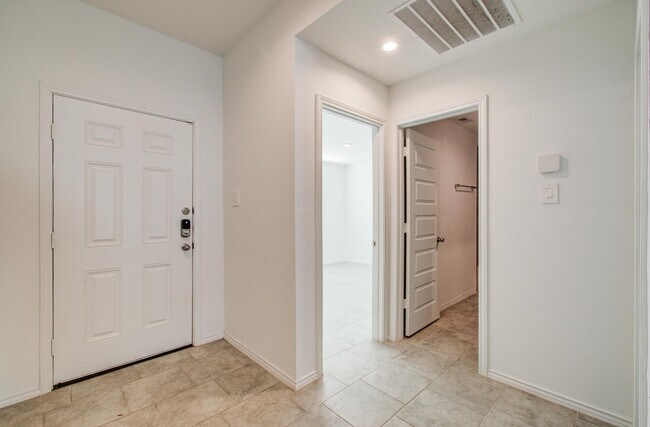 Photo - 7527 Cynomys Ct