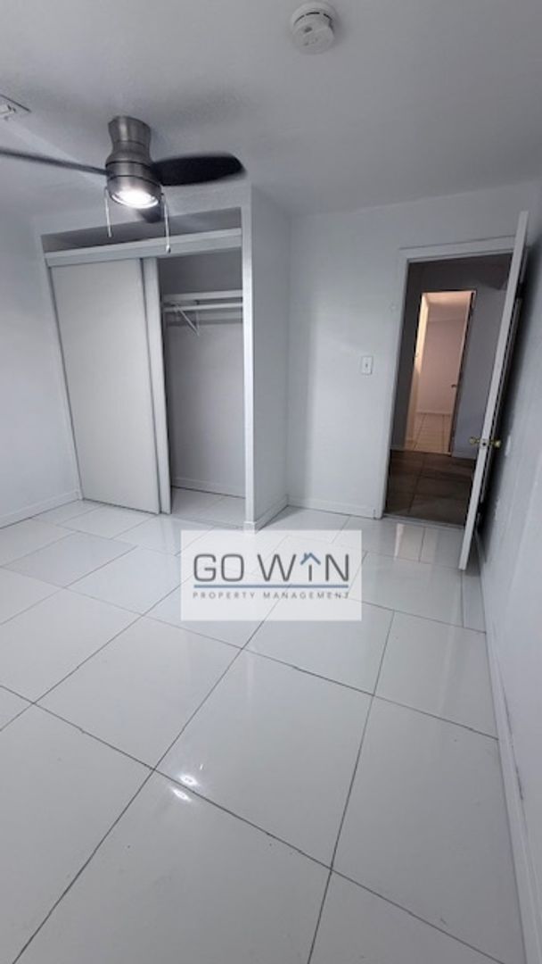 Photo - 8422 W Jefferson St Unidad Front House