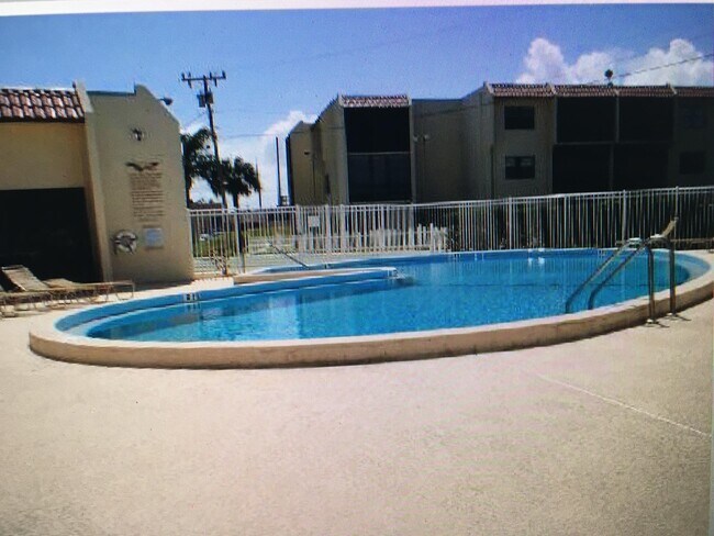 Photo - 2050 Oleander Blvd Unit 2105