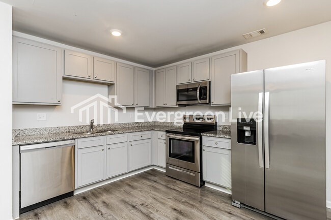 Photo - 119 Kingston Ct