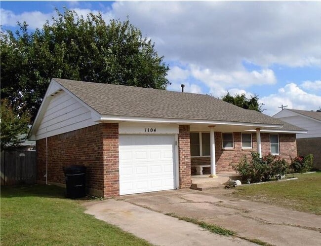 Photo - 1104 N Gale Ave