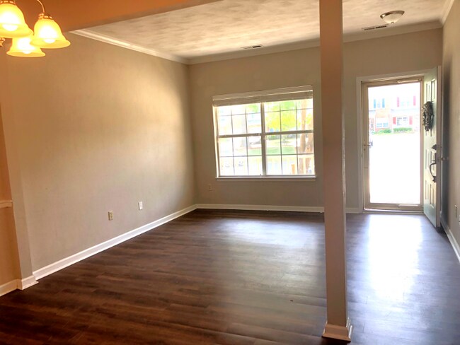 Photo - 608 Windmill Point