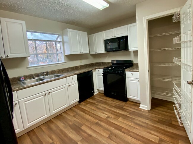 Photo - 3543 Sweetgum Ln