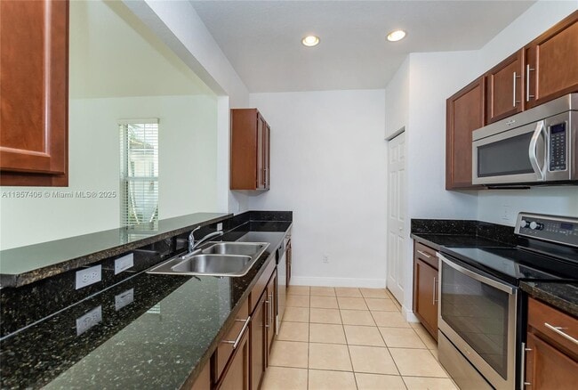 Photo - 11844 SW 26 St