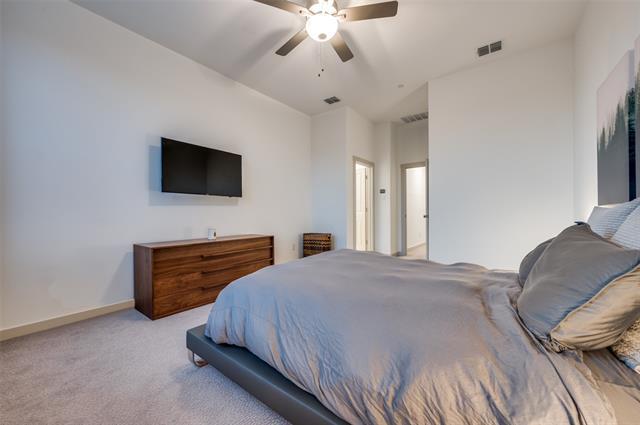 Photo - 550 Cobblestone Ln