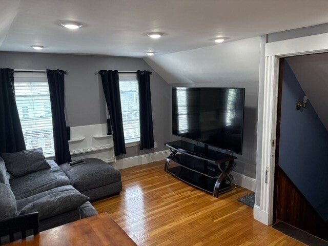 Photo - 71 Hewlett St