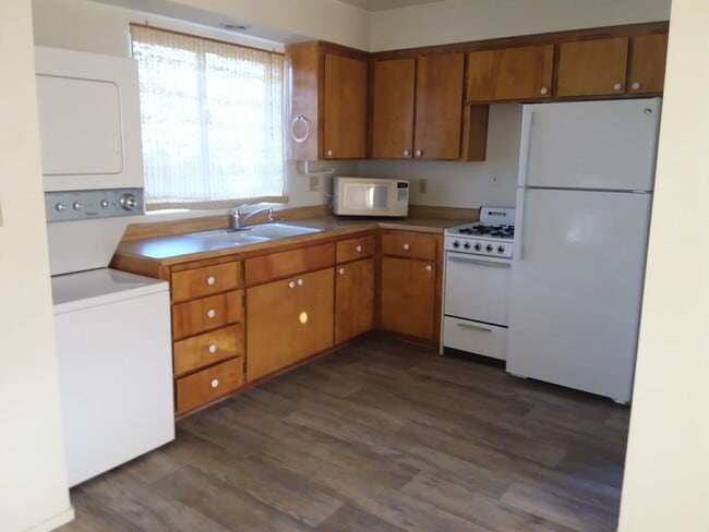 Photo - 882 Olive St Unit 882 B