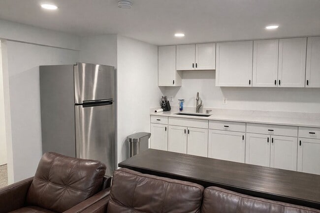 Photo - 7416 Rhondda Dr