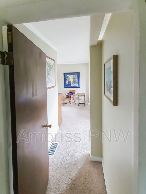 1009 Iris St Condo Unit B Condo for Rent in Milton, WA