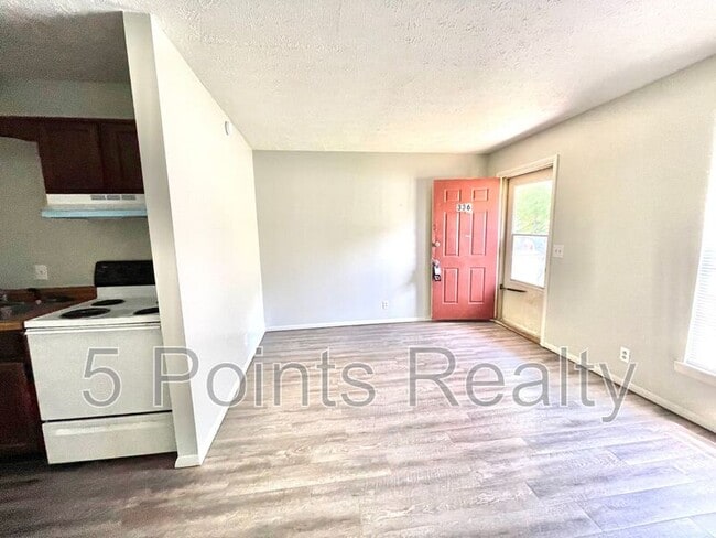 Photo - 336 E Webster St