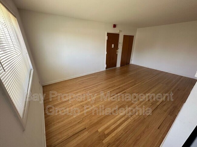 Photo - 1715 Lansing St Unit 5